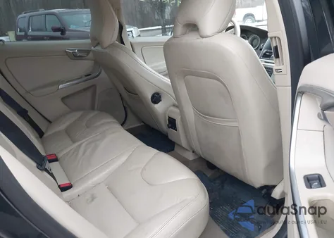 2012 Volvo Xc60 T6/T6 Platinum/T6 Premier Plus/T6 R-Design/T6 R-Design Platinum/T6 R-Design Premier Plus z USA, uszkodzony, nr VIN YV4902DZ8C2299092